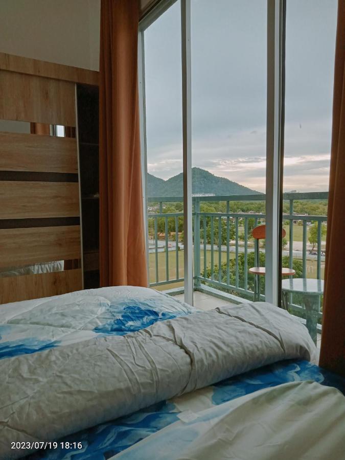 Homestay Triple Q Manjung セリ・マンジュン エクステリア 写真